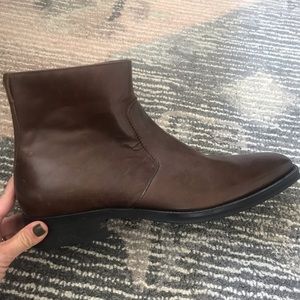 Men’s Kenneth Cole boots. Never worn